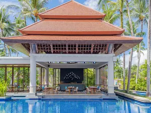 Veya Phuket pool restaurant