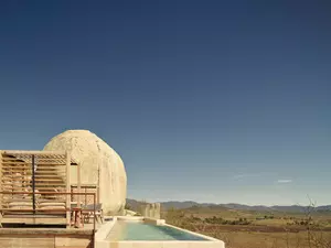 Roka_Pool_Area-Banyan_Tree_Veya-Valle_de_Guadalupe